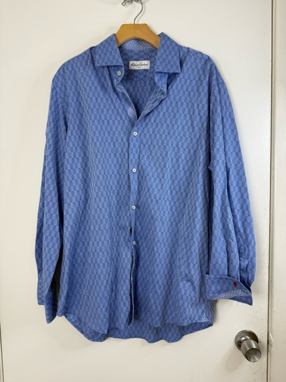 Robert Graham Blue, geometric embroidered long sleeve button-down shirt 44/M